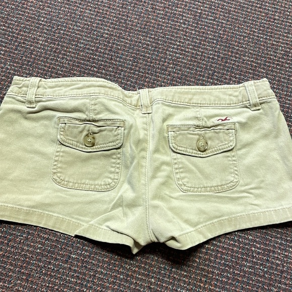 Hollister low rise kaki shorts - Picture 3 of 3
